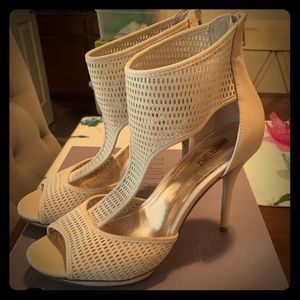 Jennifer Lopez Heels